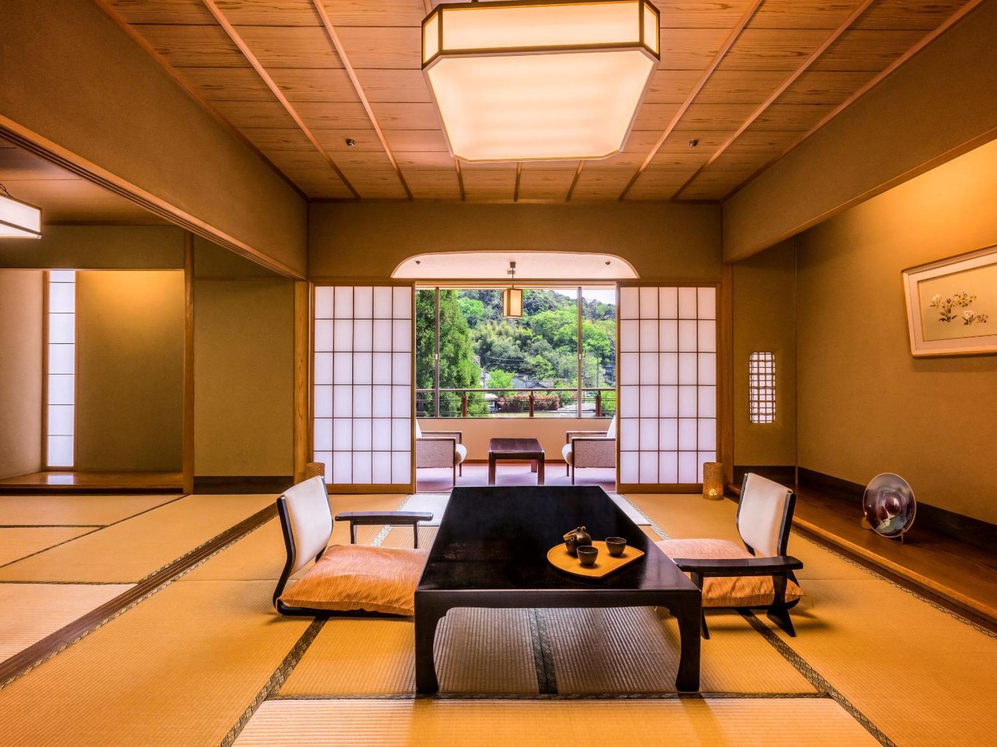 Ooedo Onsen Monogatari Premium Saiki Bekkan Misasa Екстер'єр фото