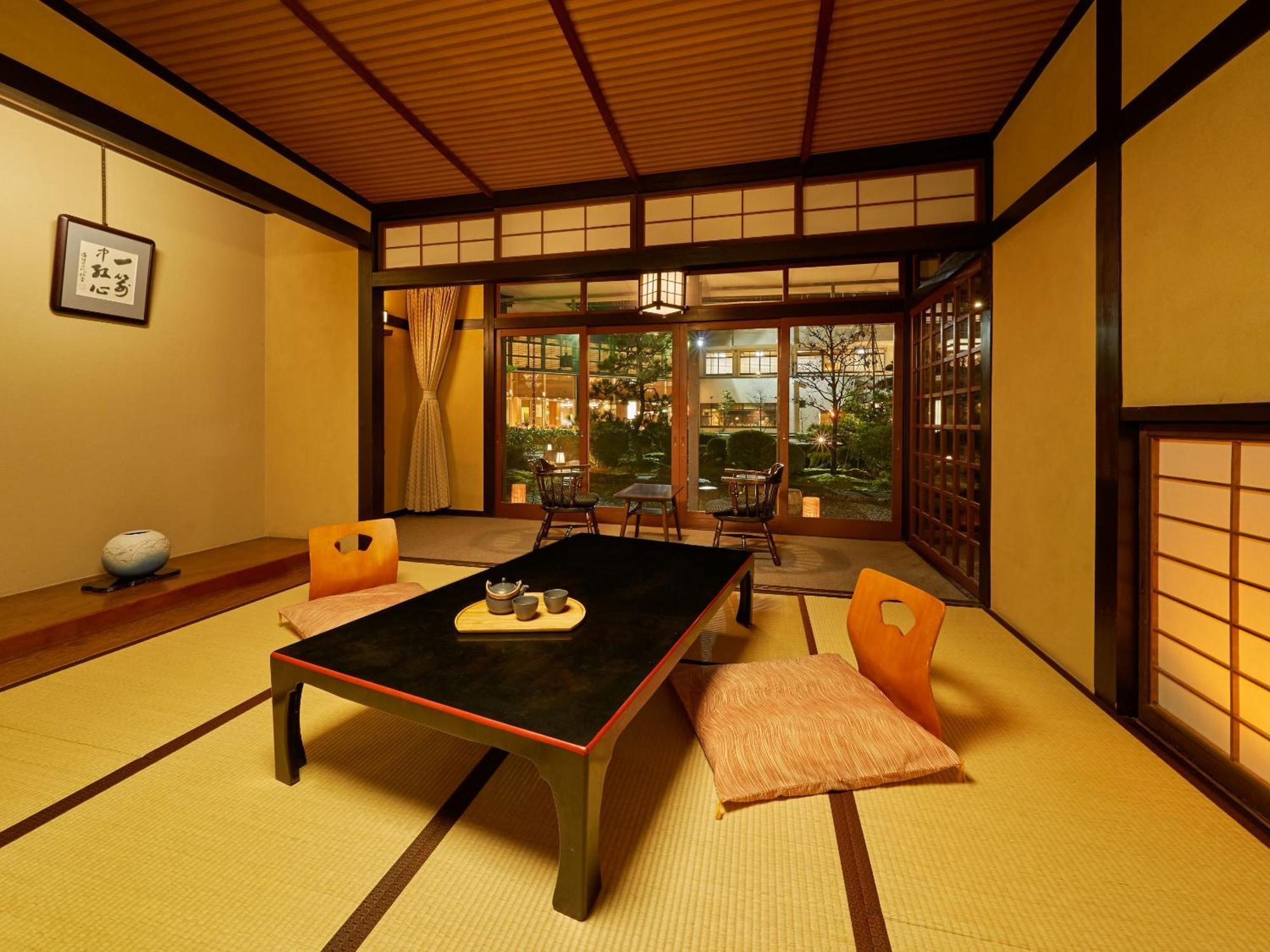 Ooedo Onsen Monogatari Premium Saiki Bekkan Misasa Екстер'єр фото